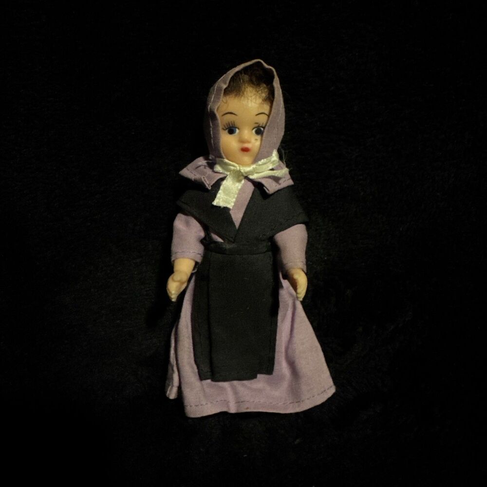 Vintage 1950-1960's Amish Doll 5" Purple Dress